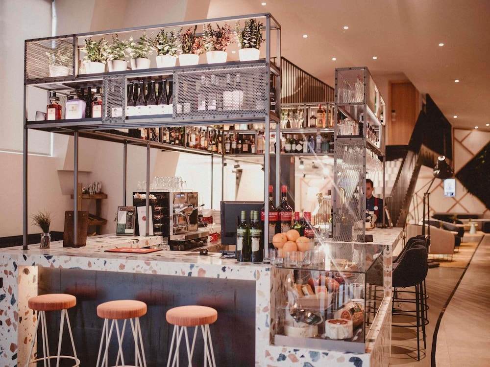 Novotel Sevilla — Restaurant & bars in Seville, Andalusia
