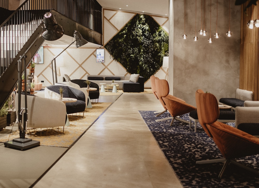 Novotel Sevilla — Restaurant & bars in Seville, Andalusia