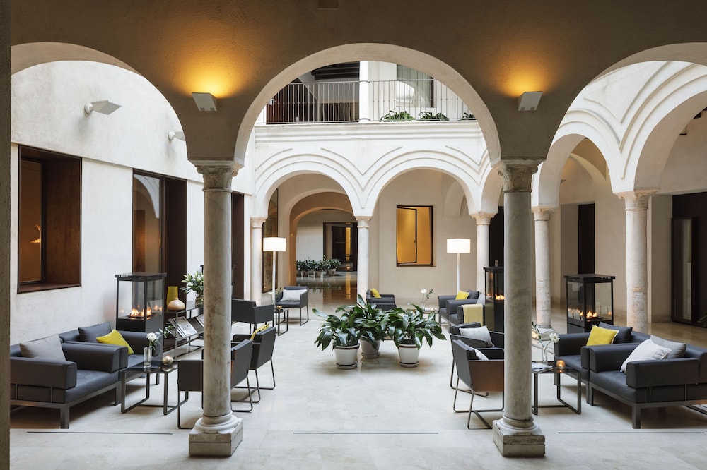 Hotel Posada del Lucero — Hotel building in Seville, Andalusia