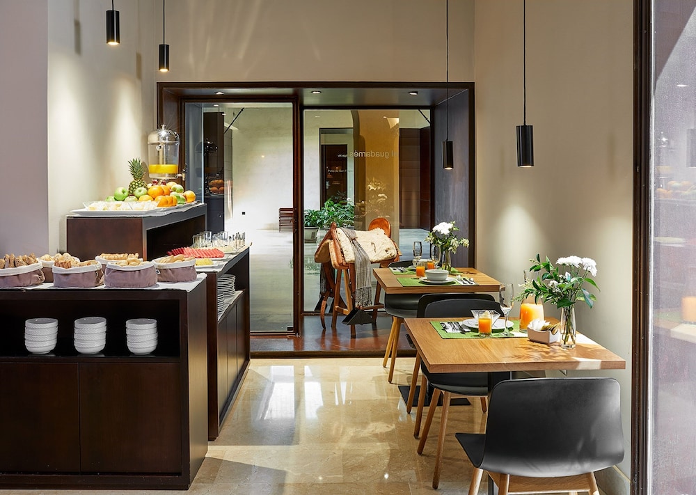 Hotel Posada del Lucero — Restaurant & bars in Seville, Andalusia