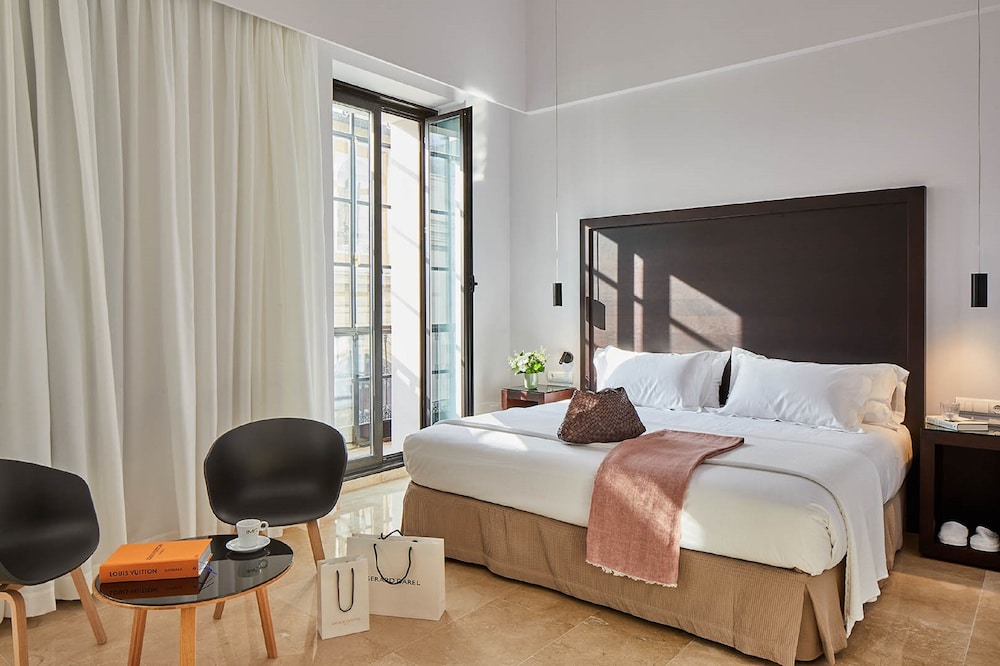 Hotel Posada del Lucero — Hotel rooms in Seville, Andalusia