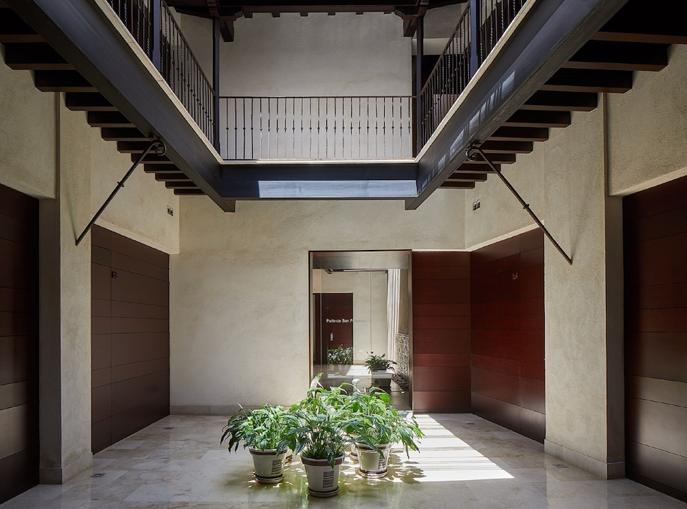 Hotel Posada del Lucero — Hotel building in Seville, Andalusia