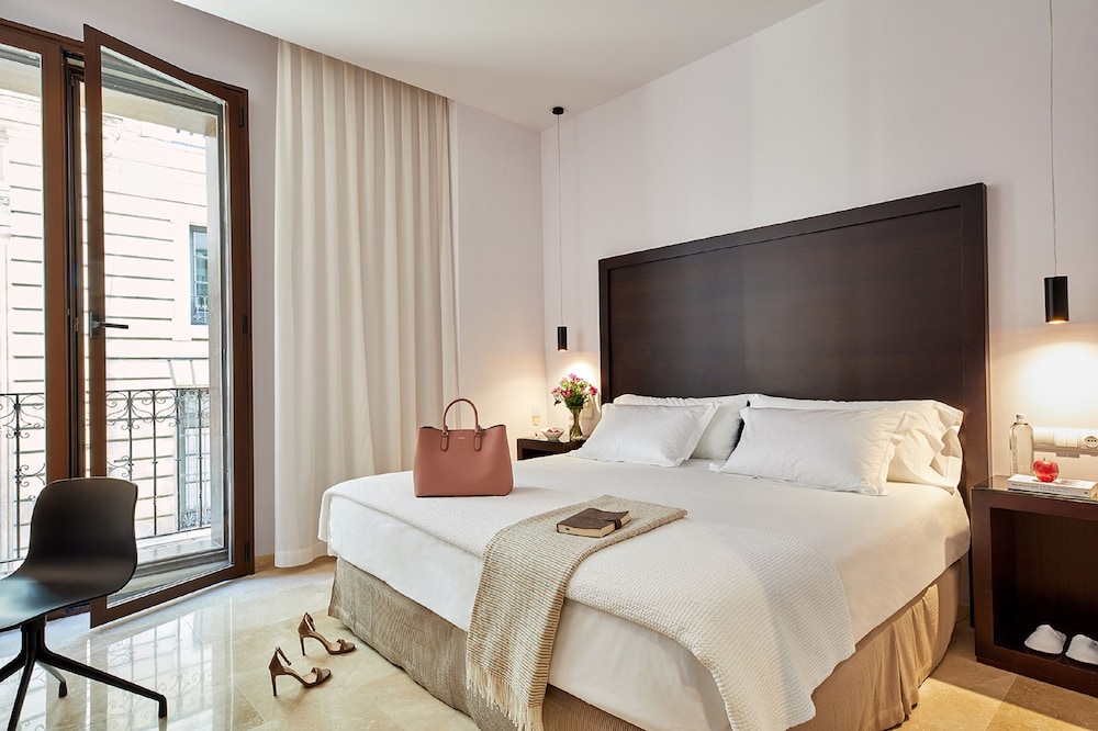 Hotel Posada del Lucero — Hotel rooms in Seville, Andalusia