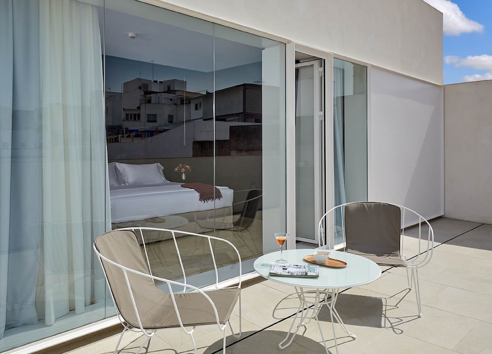 Hotel Posada del Lucero — Hotel rooms in Seville, Andalusia