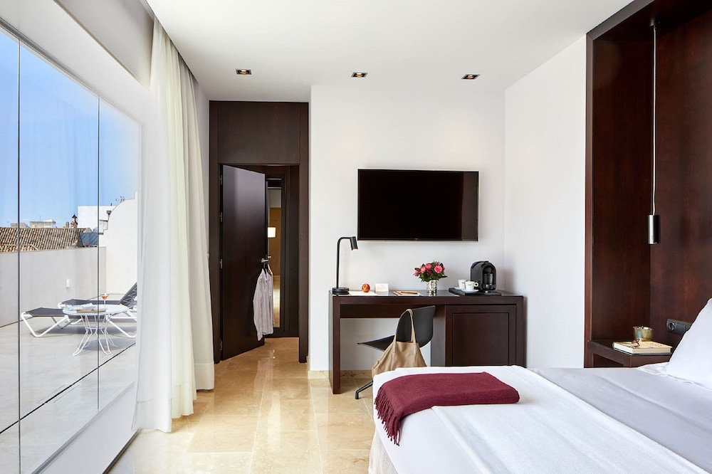 Hotel Posada del Lucero — Hotel rooms in Seville, Andalusia