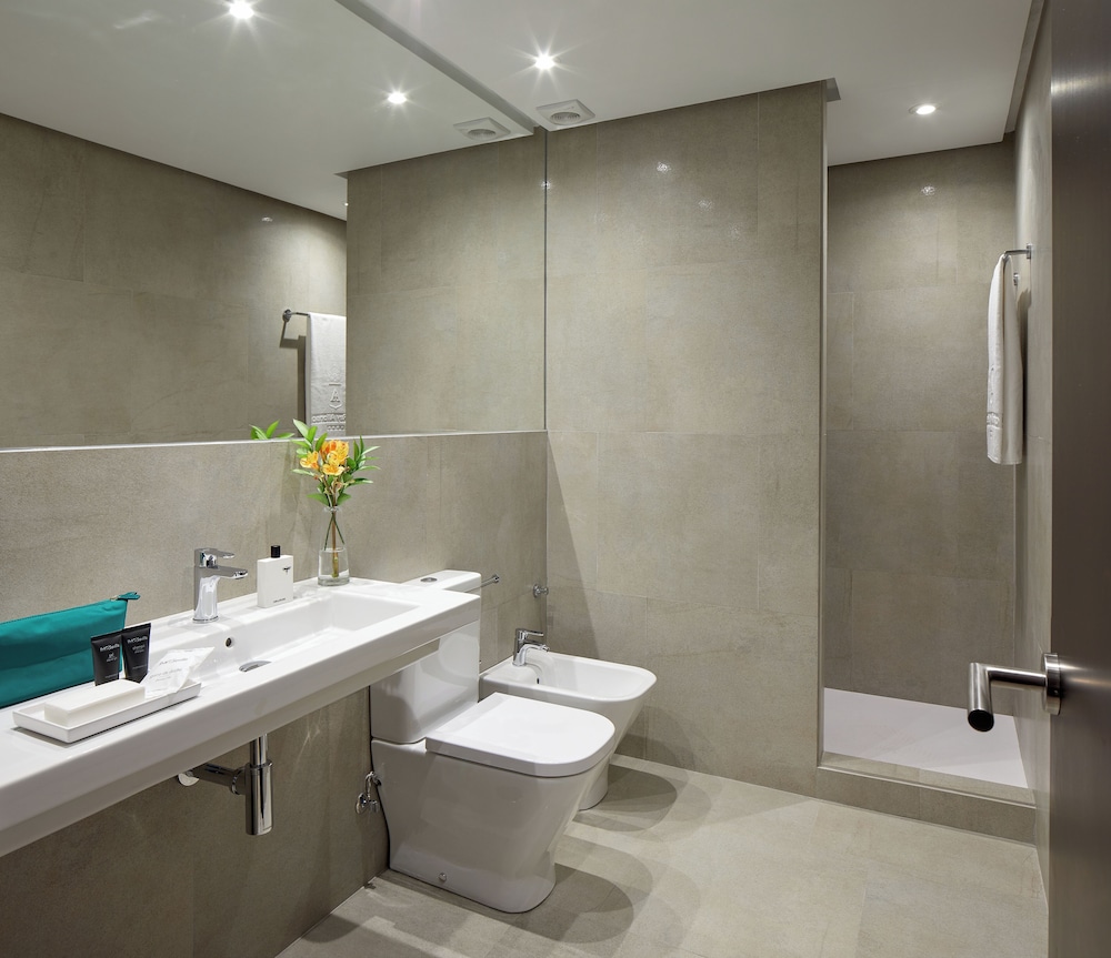 Hotel Rey Alfonso X — Hotel rooms in Seville, Andalusia