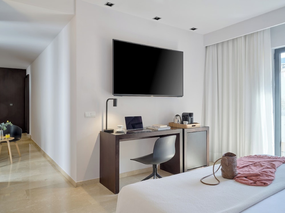 Hotel Rey Alfonso X — Hotel rooms in Seville, Andalusia