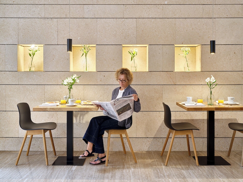 Hotel Rey Alfonso X — Restaurant & bars in Seville, Andalusia