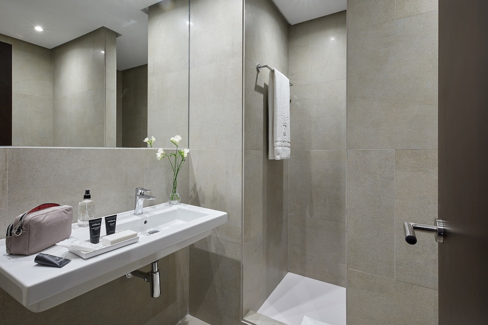 Hotel Rey Alfonso X — Hotel rooms in Seville, Andalusia