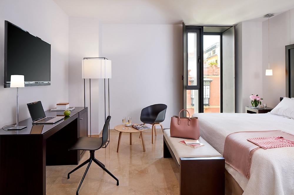 Hotel Rey Alfonso X — Hotel rooms in Seville, Andalusia