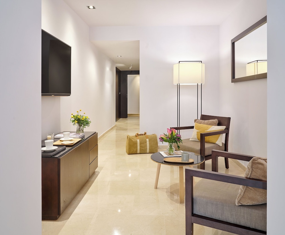 Hotel Rey Alfonso X — Hotel rooms in Seville, Andalusia