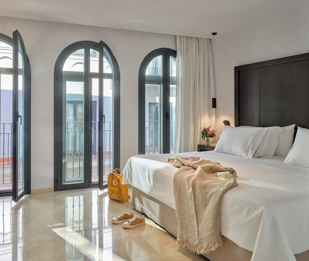 Hotel Rey Alfonso X — Hotel rooms in Seville, Andalusia
