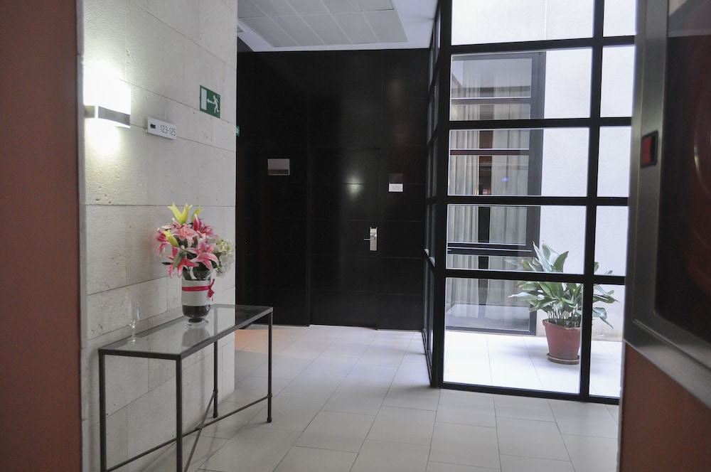 Hotel San Gil Sevilla — Hotel building in Seville, Andalusia