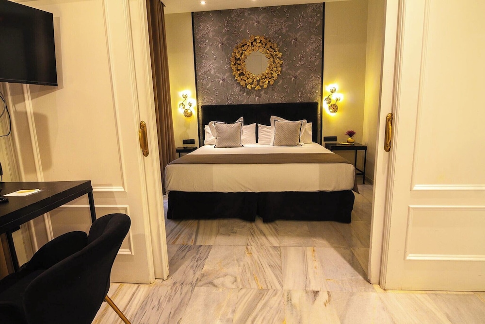 Hotel San Gil Sevilla — Hotel rooms in Seville, Andalusia