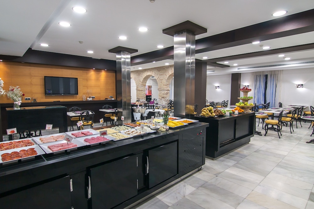 Hotel San Gil Sevilla — Restaurant & bars in Seville, Andalusia