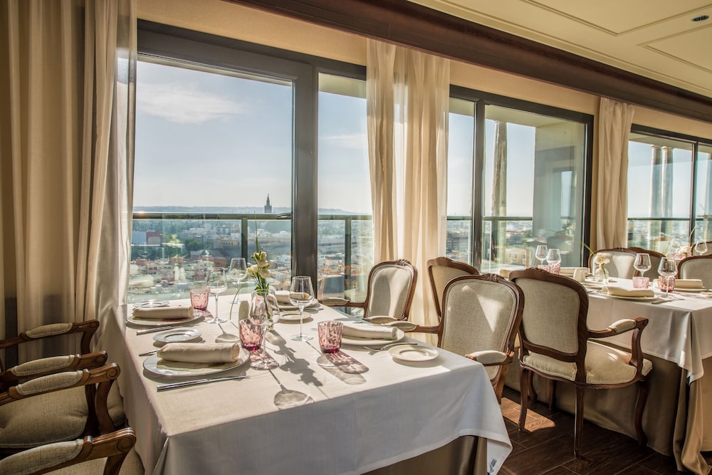Hotel Sevilla Center — Restaurant & bars in Seville, Andalusia