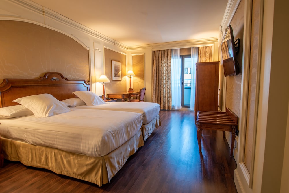 Hotel Sevilla Center — Hotel rooms in Seville, Andalusia