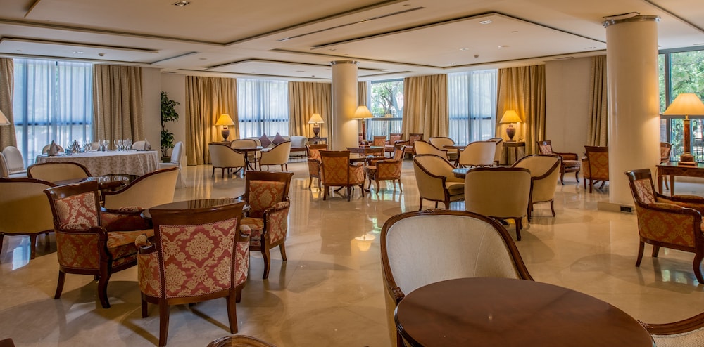 Hotel Sevilla Center — Restaurant & bars in Seville, Andalusia