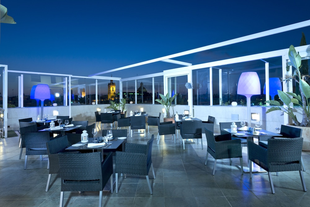 Hotel Sevilla Center — Restaurant & bars in Seville, Andalusia