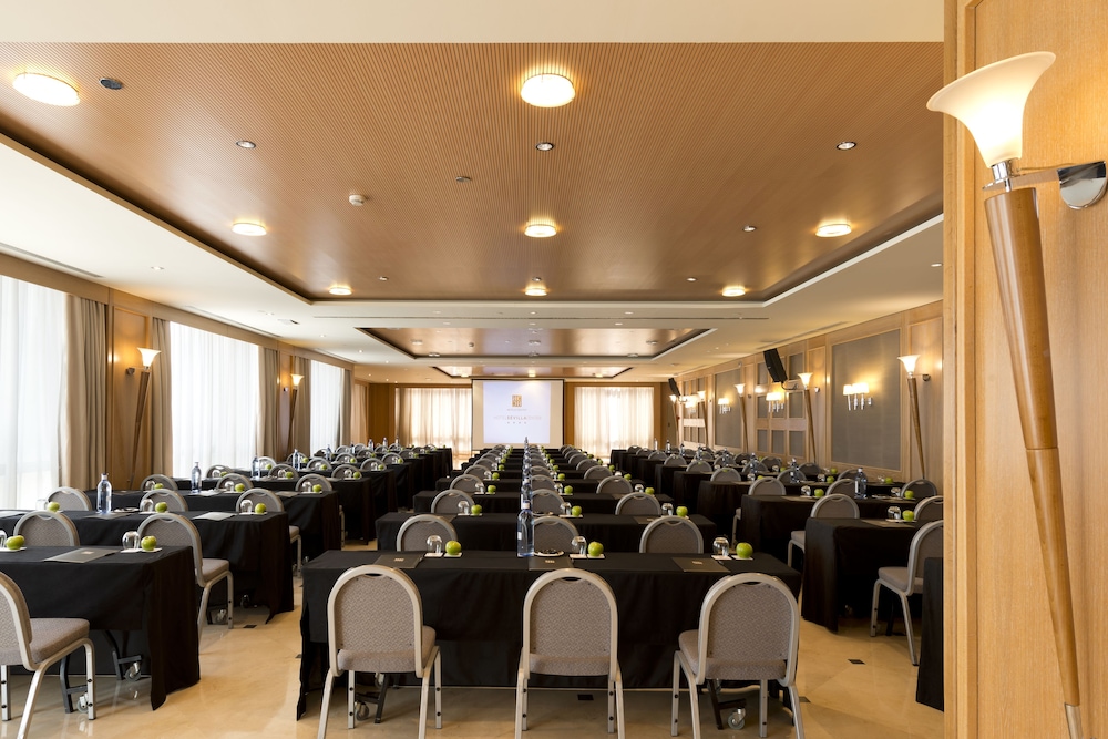 Hotel Sevilla Center — Hotel building in Seville, Andalusia