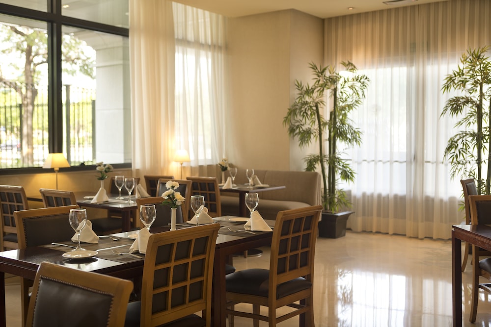 Hotel Sevilla Center — Restaurant & bars in Seville, Andalusia