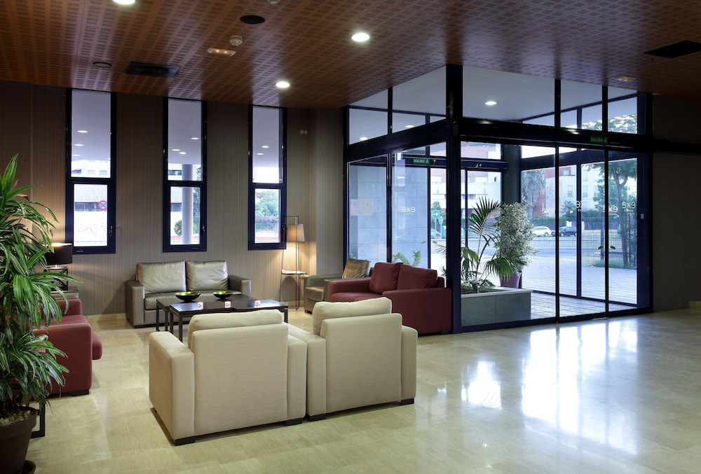 Hotel Exe Sevilla Palmera — Hotel building in Seville, Andalusia
