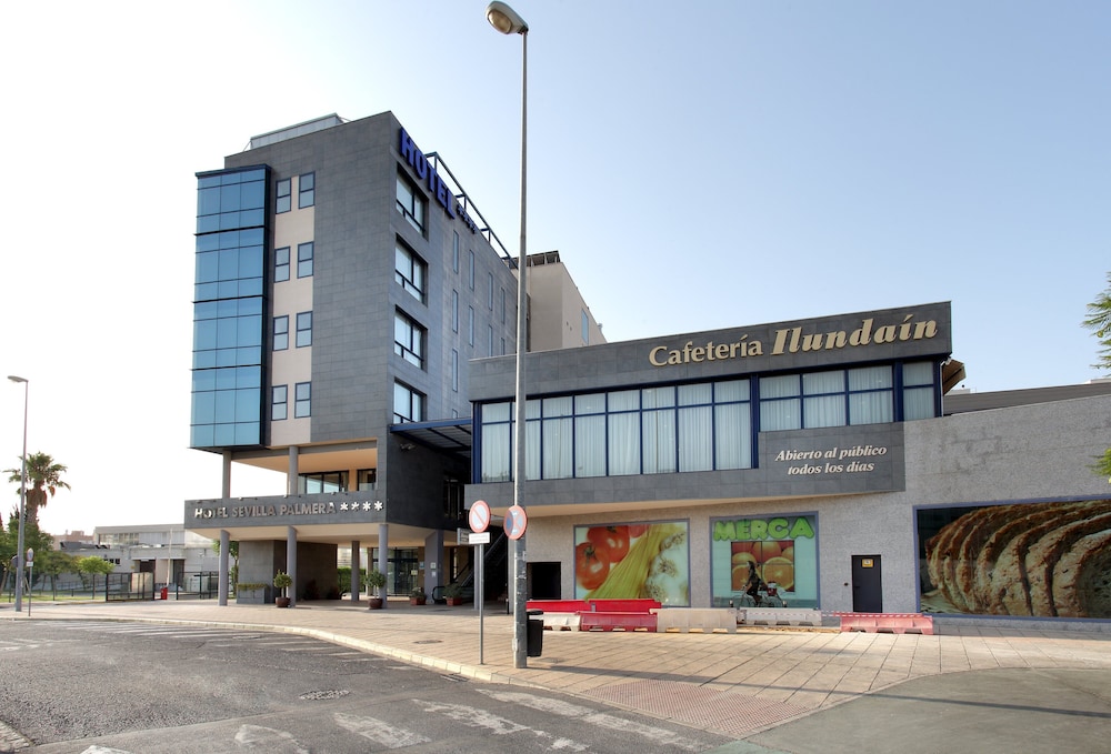Hotel Exe Sevilla Palmera — Hotel building in Seville, Andalusia