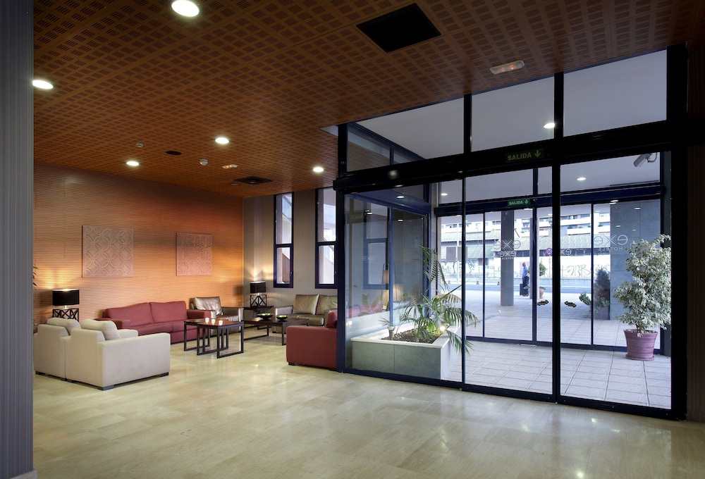 Hotel Exe Sevilla Palmera — Hotel building in Seville, Andalusia