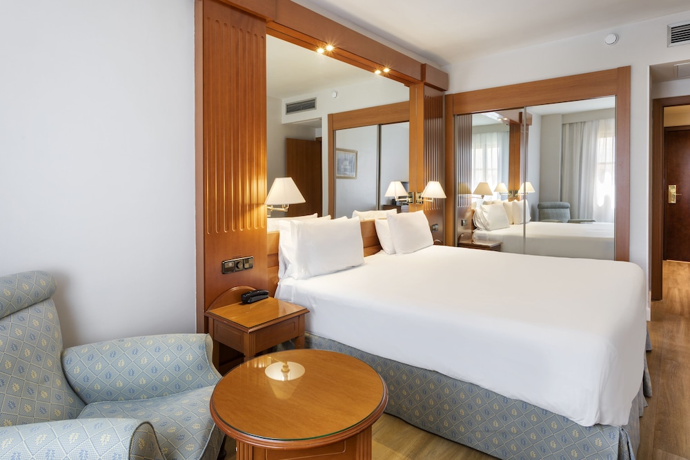 Exe Sevilla Macarena — Hotel rooms in Seville, Andalusia