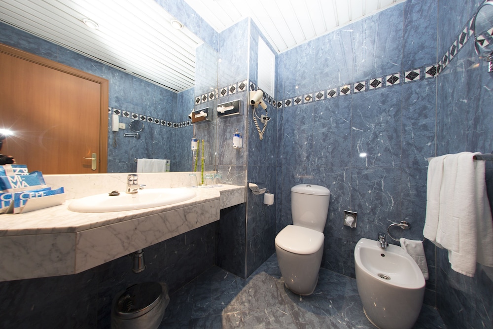 Exe Sevilla Macarena — Hotel rooms in Seville, Andalusia