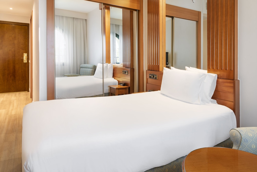 Exe Sevilla Macarena — Hotel rooms in Seville, Andalusia