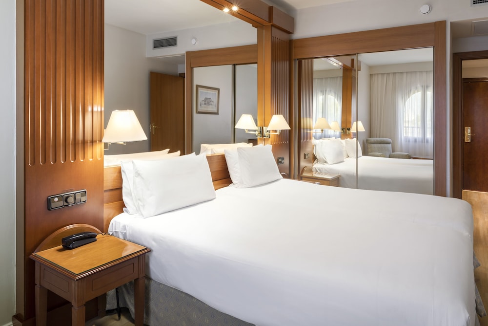 Exe Sevilla Macarena — Hotel rooms in Seville, Andalusia