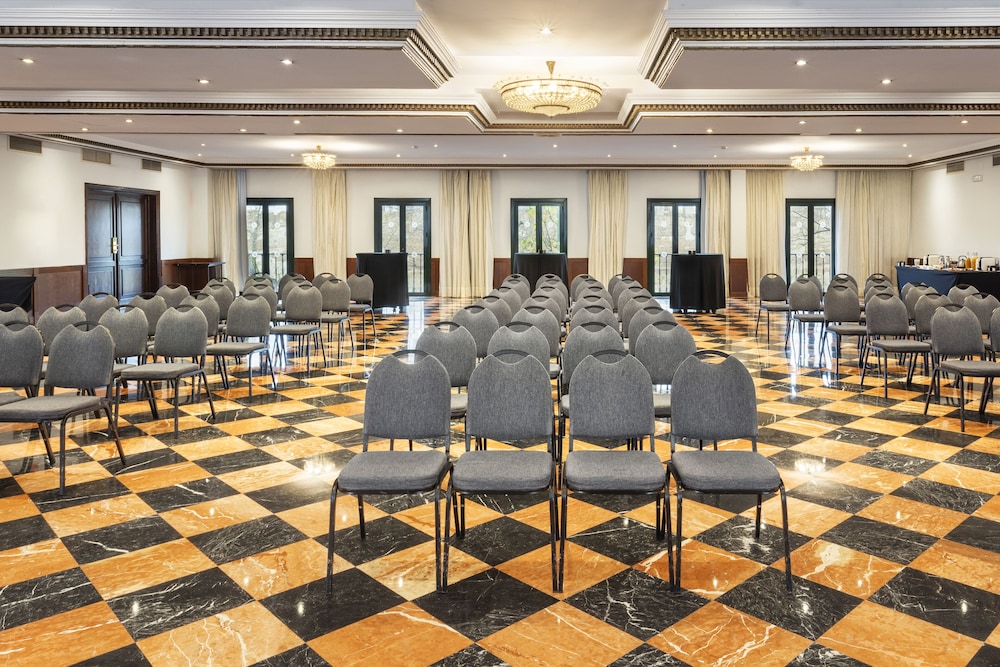 Exe Sevilla Macarena — Hotel building in Seville, Andalusia