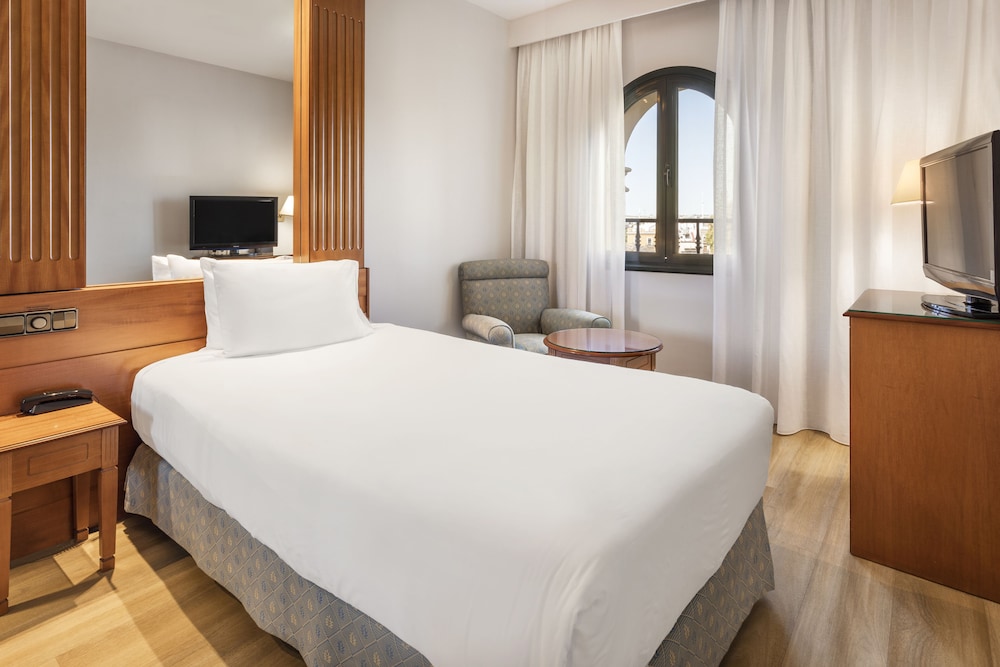 Exe Sevilla Macarena — Hotel rooms in Seville, Andalusia