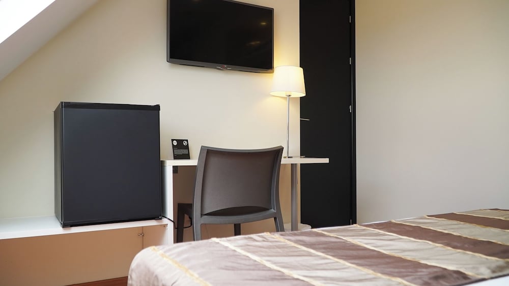Hotel Vértice Sevilla — Hotel rooms in Seville, Andalusia
