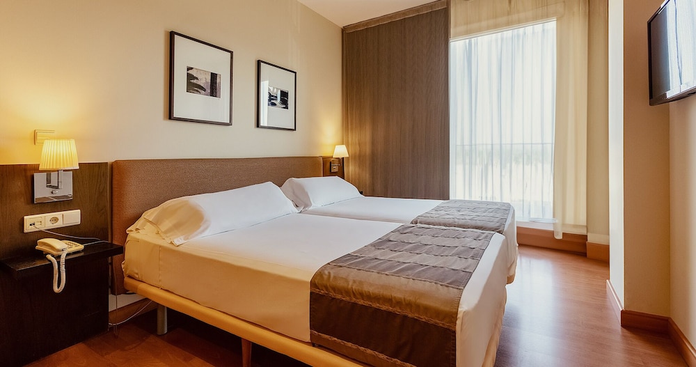 Hotel Vértice Sevilla — Hotel rooms in Seville, Andalusia