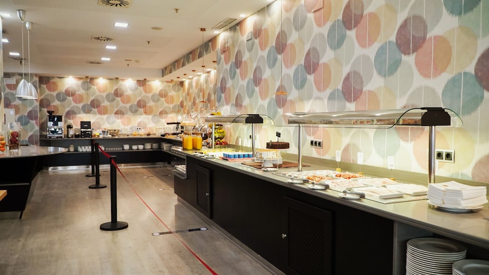 Hotel Vértice Sevilla — Restaurant & bars in Seville, Andalusia