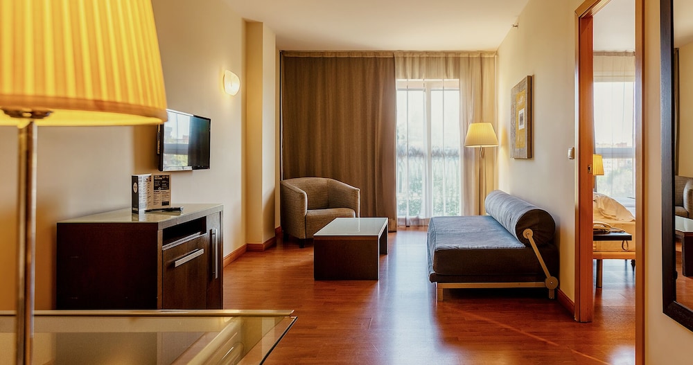 Hotel Vértice Sevilla — Hotel rooms in Seville, Andalusia