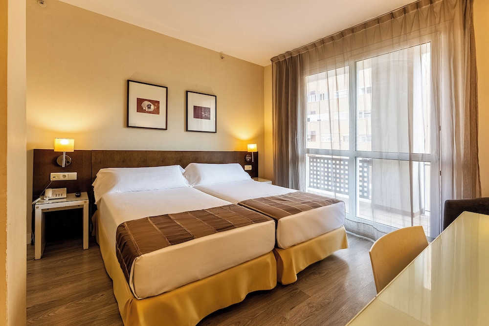 Hotel Vértice Sevilla — Hotel rooms in Seville, Andalusia