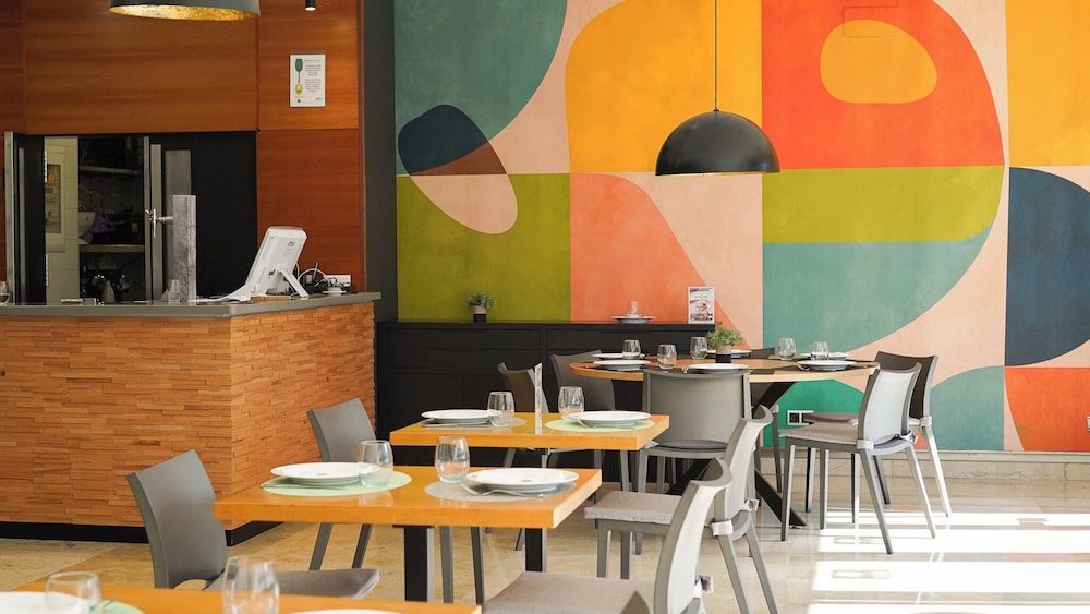 Hotel Vértice Sevilla — Restaurant & bars in Seville, Andalusia