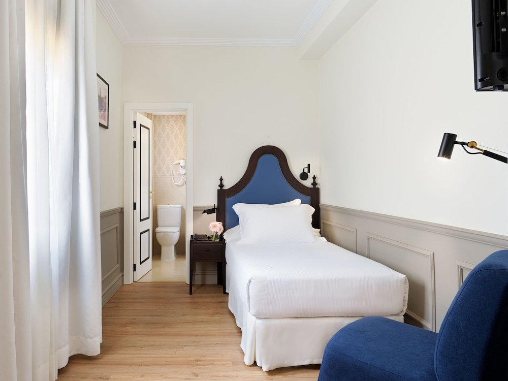 H10 Corregidor Boutique Hotel — Hotel rooms in Seville, Andalusia