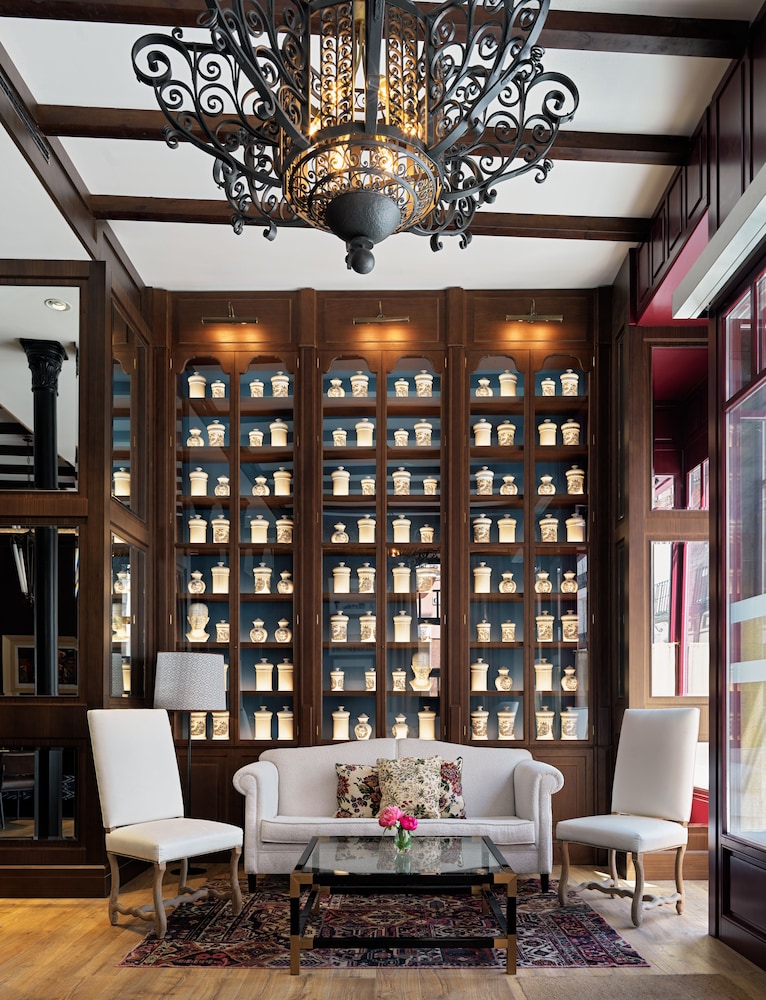 H10 Corregidor Boutique Hotel — Hotel building in Seville, Andalusia