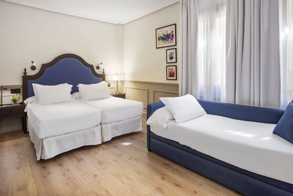 H10 Corregidor Boutique Hotel — Hotel rooms in Seville, Andalusia
