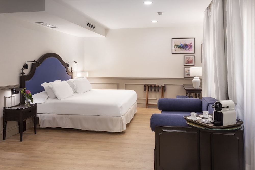 H10 Corregidor Boutique Hotel — Hotel rooms in Seville, Andalusia