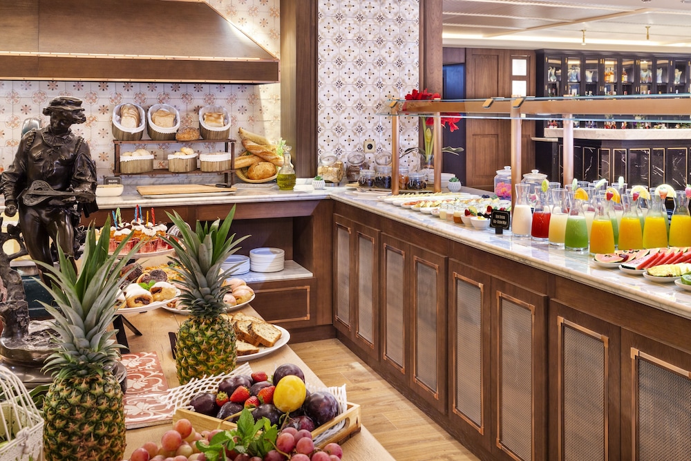 H10 Corregidor Boutique Hotel — Restaurant & bars in Seville, Andalusia