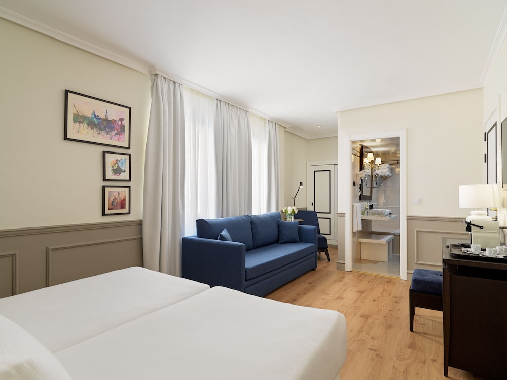 H10 Corregidor Boutique Hotel — Hotel rooms in Seville, Andalusia