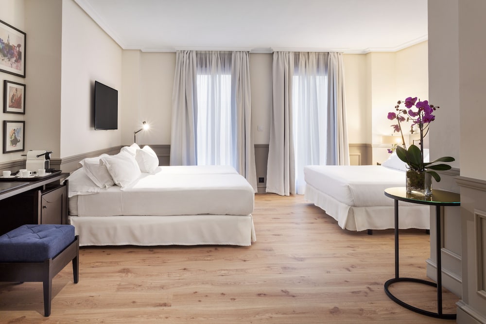 H10 Corregidor Boutique Hotel — Hotel rooms in Seville, Andalusia