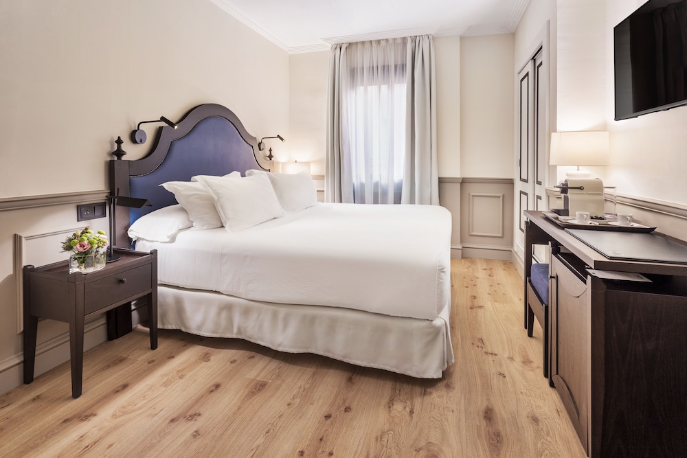 H10 Corregidor Boutique Hotel — Hotel rooms in Seville, Andalusia