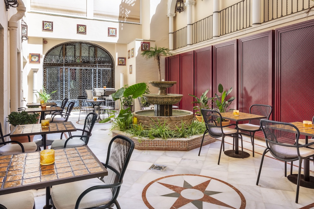 H10 Corregidor Boutique Hotel — Hotel building in Seville, Andalusia