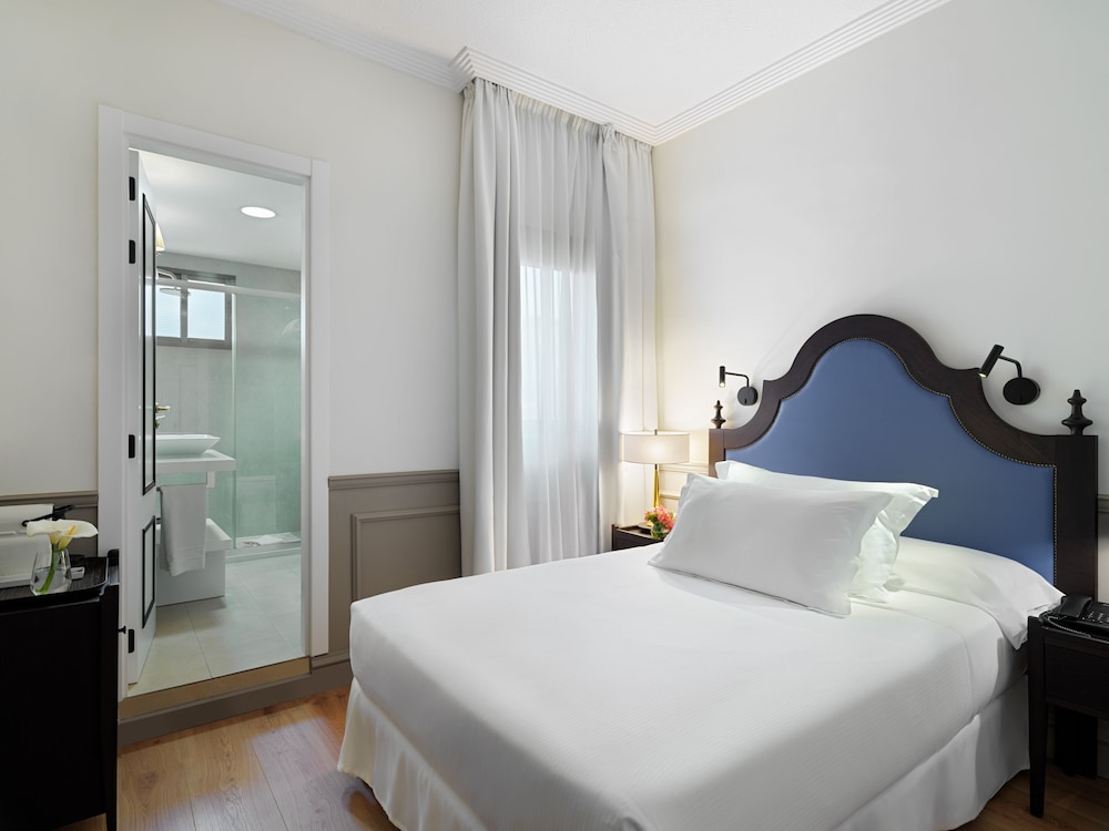 H10 Corregidor Boutique Hotel — Hotel rooms in Seville, Andalusia